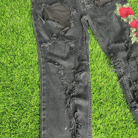 PACSUN Black Distressed Roses Jeans size 30 - Picture 2 of 12